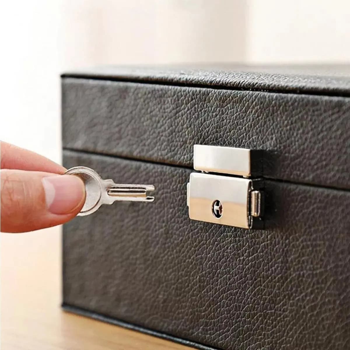 Porta Joias Grande Maleta Organizado Viagem Maquiagem Estojo Cor Preto — imagem 2