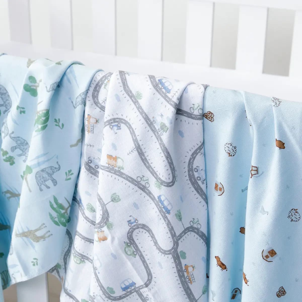 Kit 3 Cueiros Bebê Manta Estampado E Flanelado 80cm X 50cm Cor Menino Azul — imagem 6