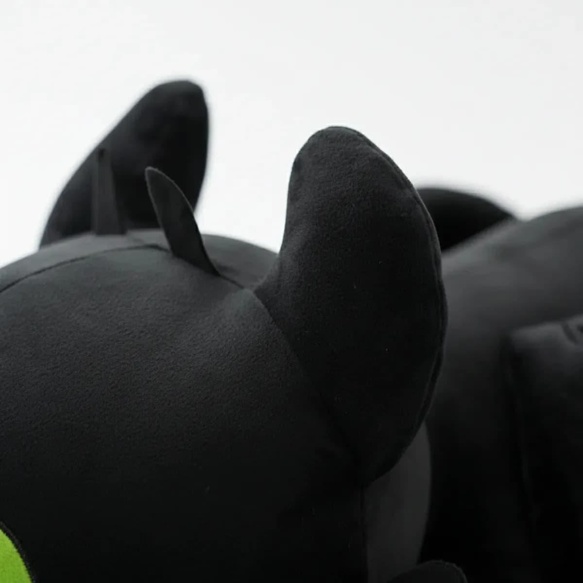Pelúcia Banguela Fúria da Noite 100cm de Satin Preto para Abraçar — imagem 4