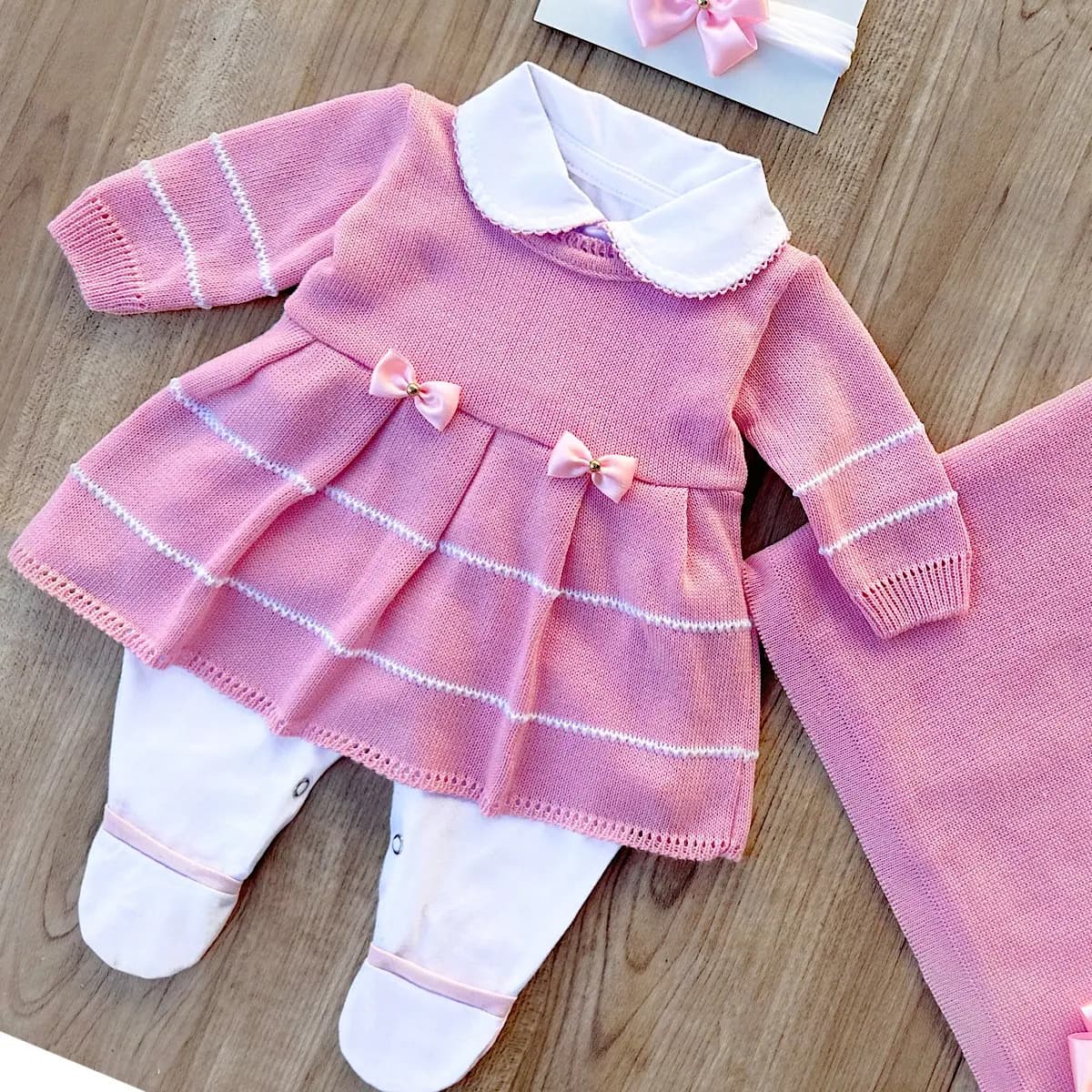 Saída De Maternidade Em Tricô Rosa Bebê Rosa 0 A 3 Meses — imagem 4
